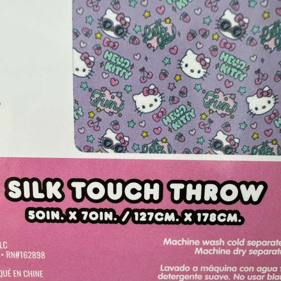 Hello Kitty Blanket💜 - Picture 3 of 3